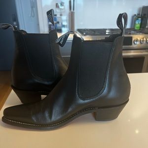 Gorgeous Millicent RM Williams bought in Australia last year only worn once.